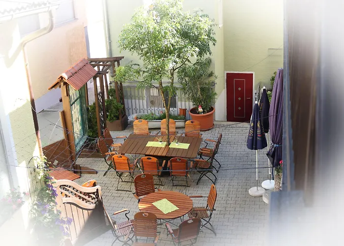 מלון Bayrischer Loewe אוסטרהופן