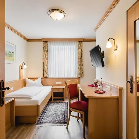Bayrischer Löwe Hotel