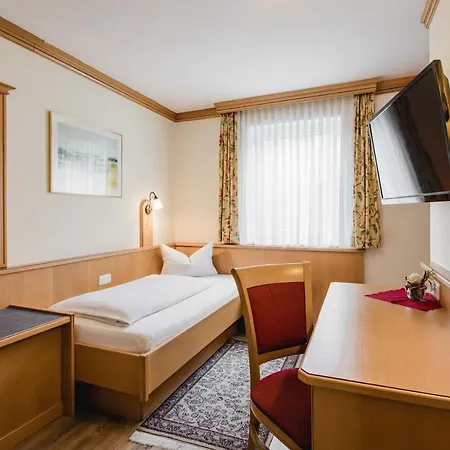 Bayrischer Loewe 3*