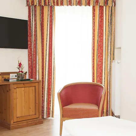 Szálloda Bayrischer Loewe 3*