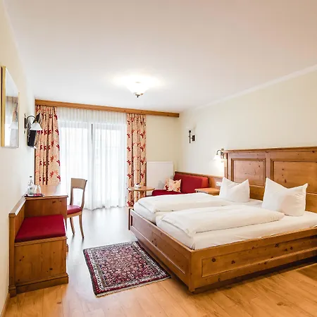 Szálloda Bayrischer Loewe 3*