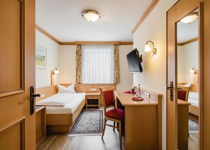 Bayrischer Loewe Hotel