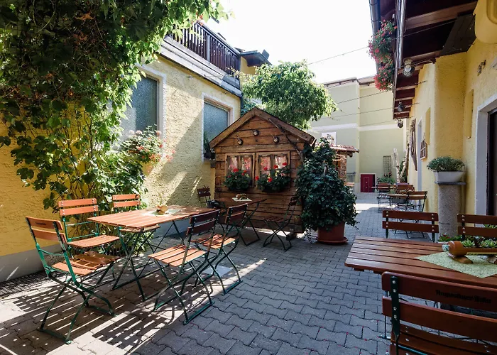 Hotel Bayrischer Loewe 3*