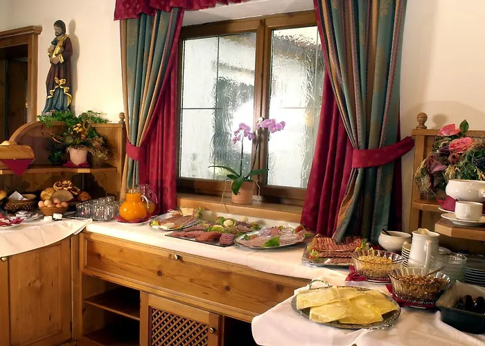Bayrischer Loewe Hotel 3*